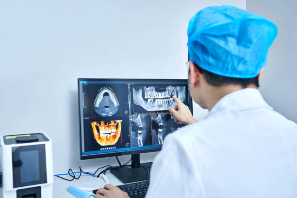 Best Dentist for Tooth Abscess  in Brawley, CA